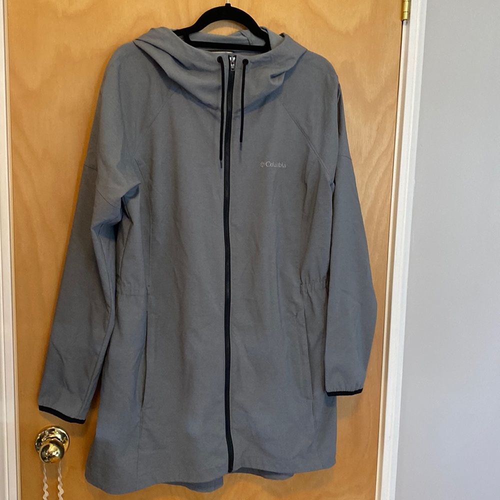 NWOT- Women’s Gray Columbia Jacket with Hood, Sz. XL
